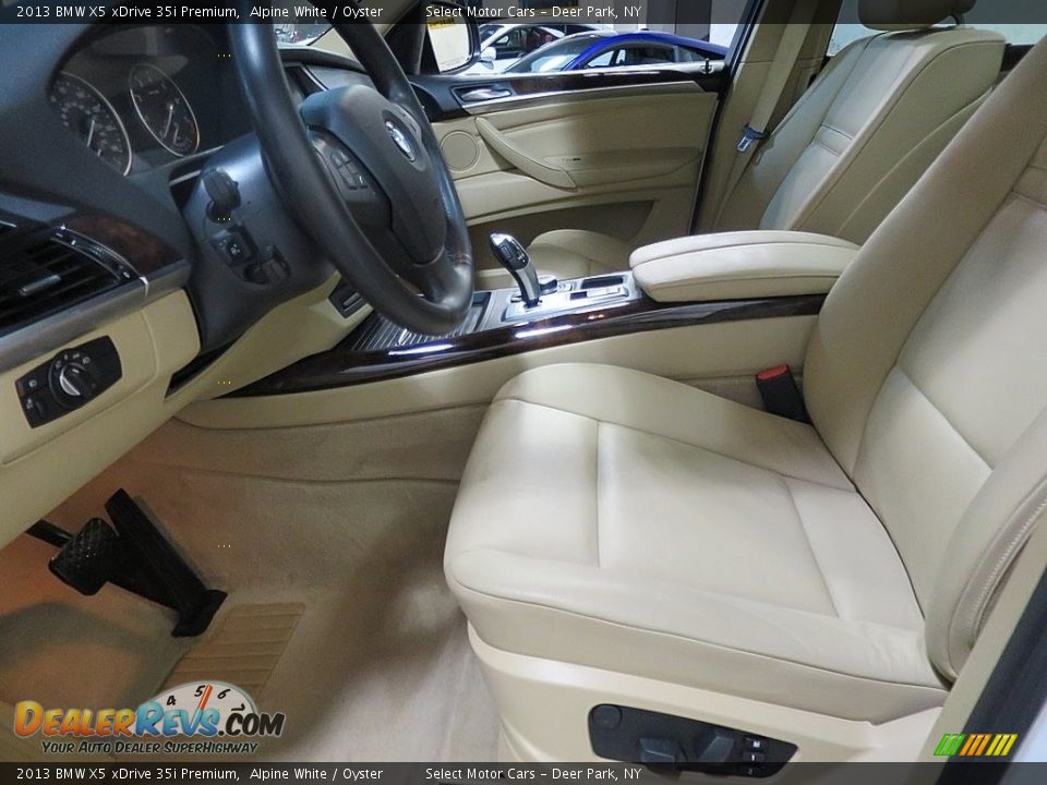 2013 BMW X5 xDrive 35i Premium Alpine White / Oyster Photo #16
