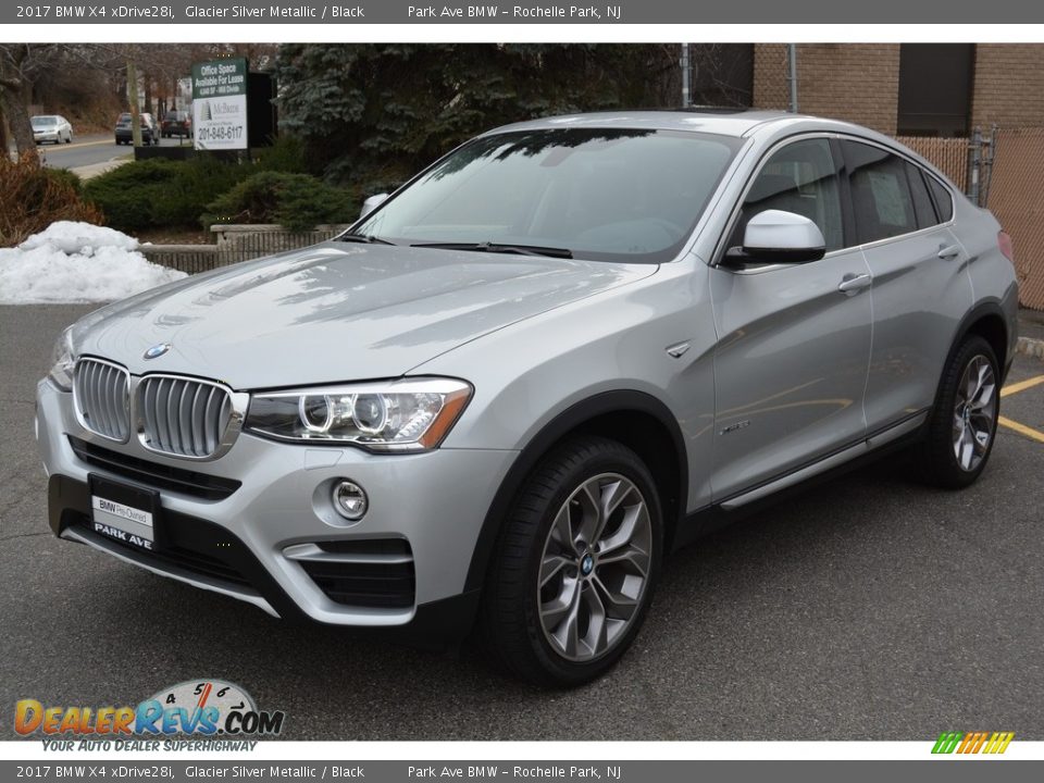 Front 3/4 View of 2017 BMW X4 xDrive28i Photo #6