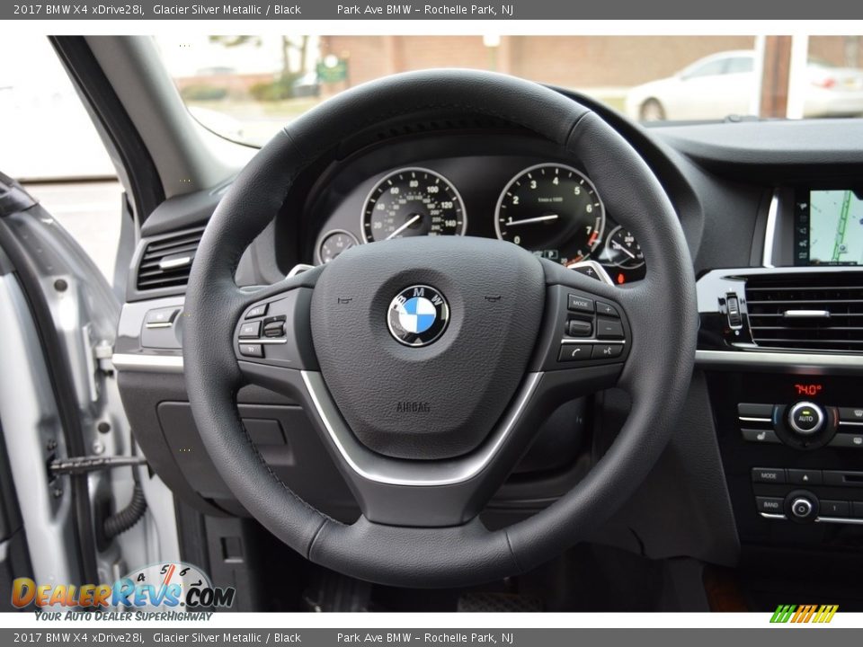 2017 BMW X4 xDrive28i Steering Wheel Photo #18