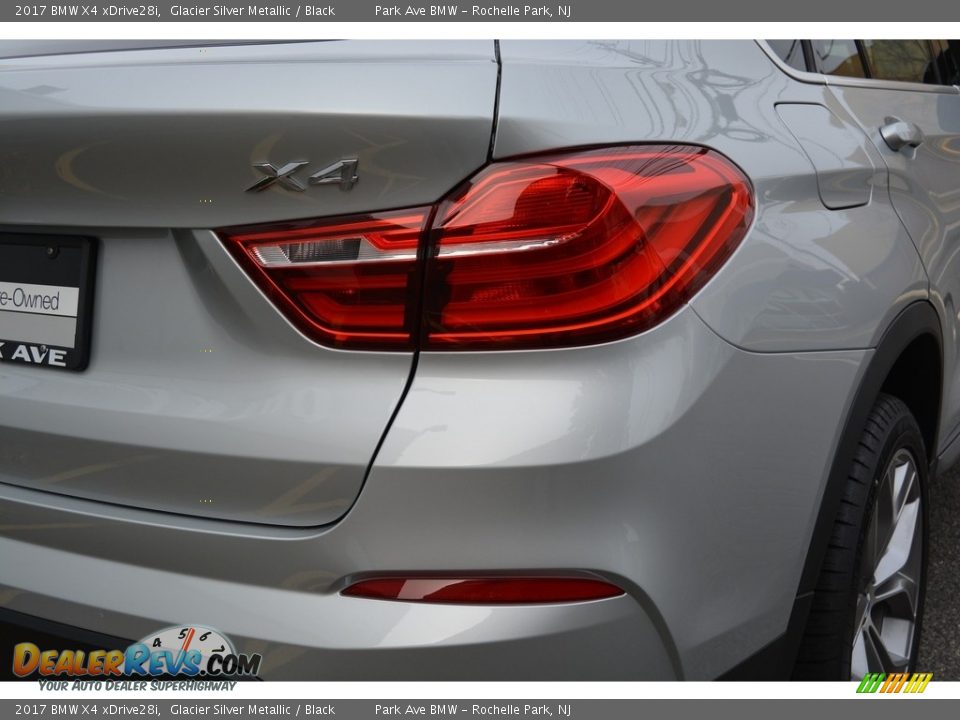 2017 BMW X4 xDrive28i Glacier Silver Metallic / Black Photo #23
