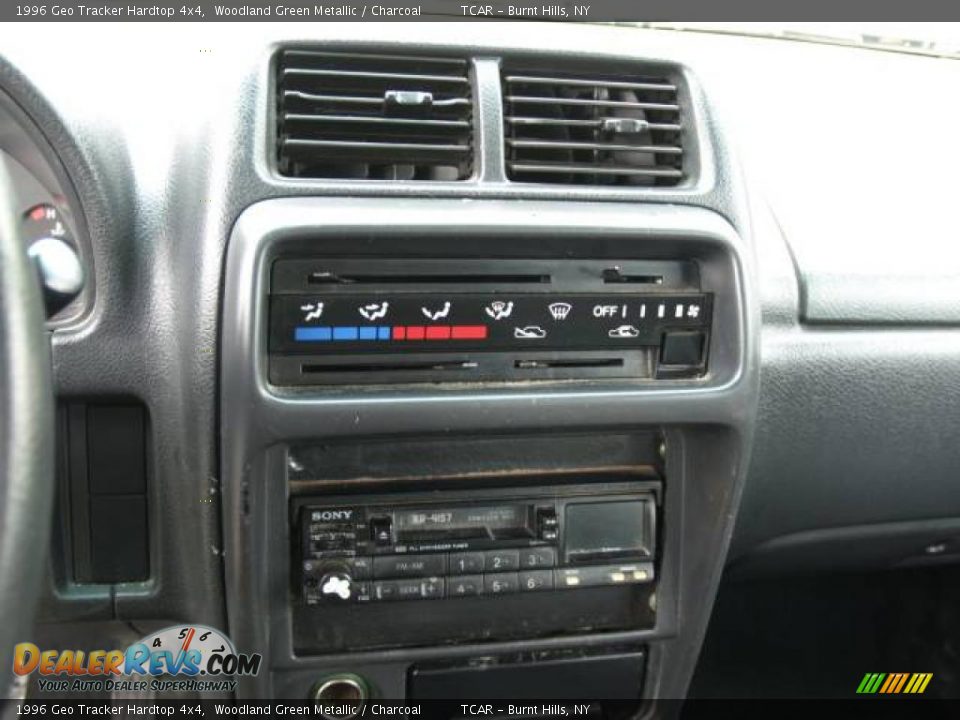 1996 Geo Tracker Hardtop 4x4 Woodland Green Metallic / Charcoal Photo #12