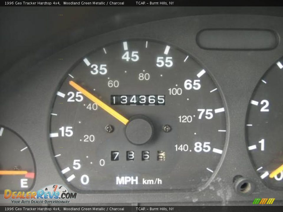 1996 Geo Tracker Hardtop 4x4 Woodland Green Metallic / Charcoal Photo #13