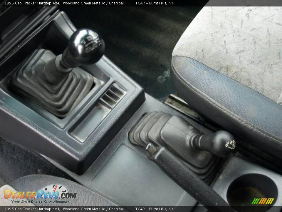 1996 Geo Tracker Hardtop 4x4 Shifter Photo #14