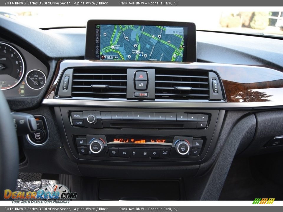 2014 BMW 3 Series 320i xDrive Sedan Alpine White / Black Photo #16