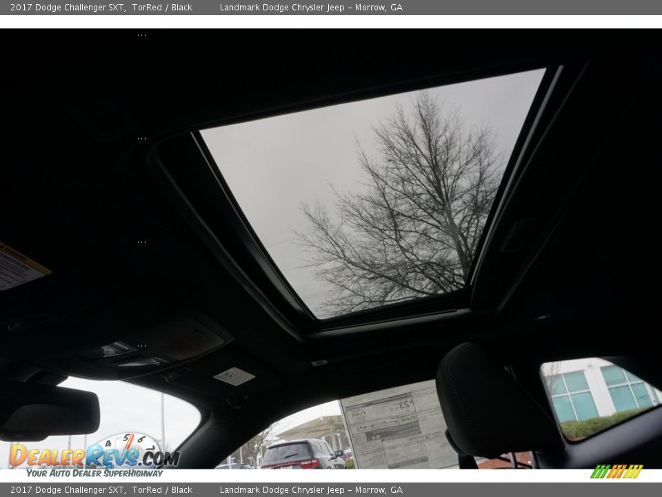 2017 Dodge Challenger SXT TorRed / Black Photo #8