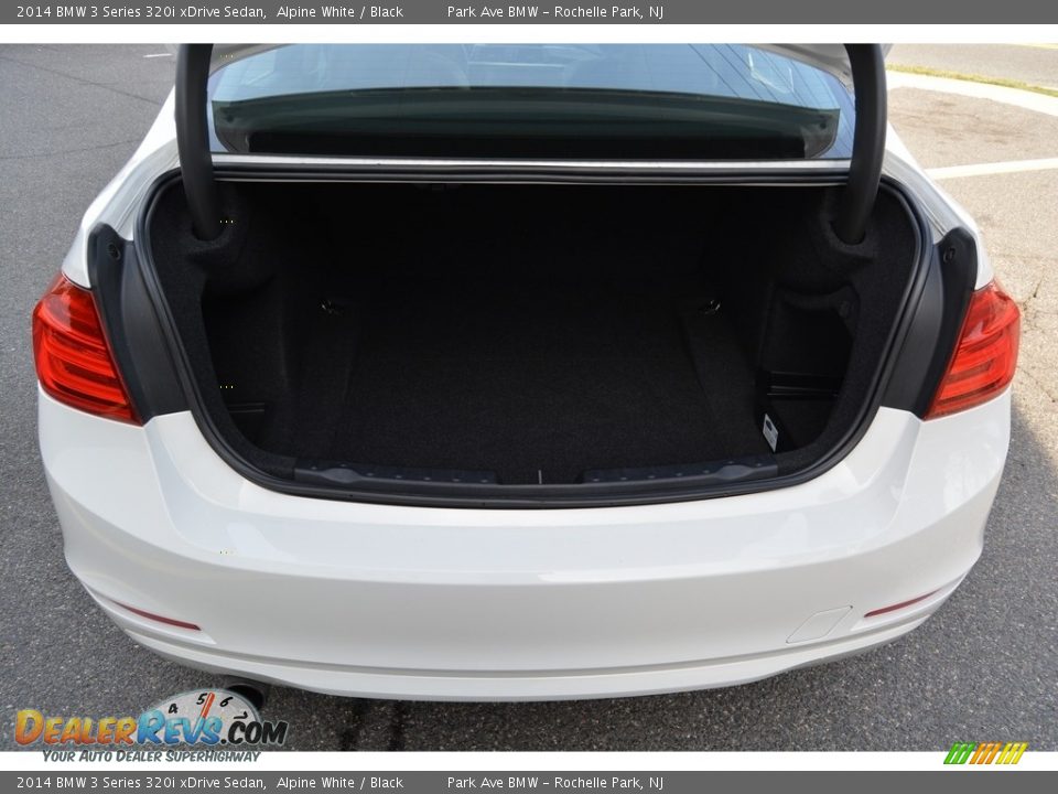 2014 BMW 3 Series 320i xDrive Sedan Alpine White / Black Photo #22