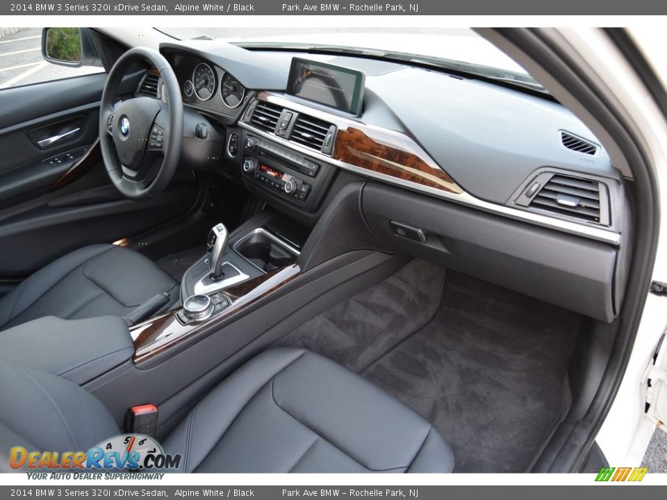 2014 BMW 3 Series 320i xDrive Sedan Alpine White / Black Photo #27