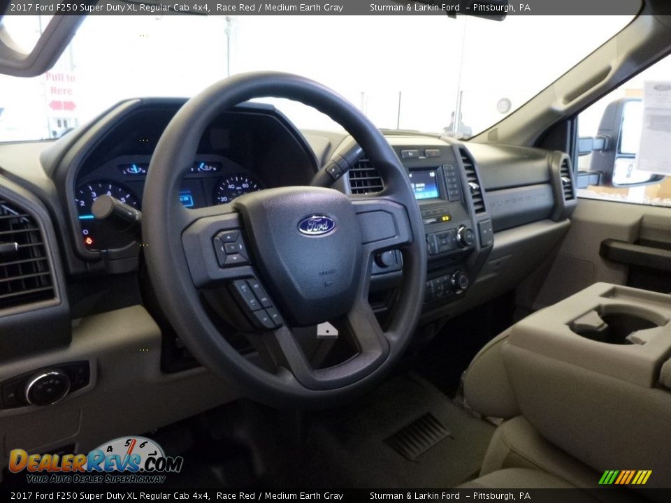 2017 Ford F250 Super Duty XL Regular Cab 4x4 Race Red / Medium Earth Gray Photo #10