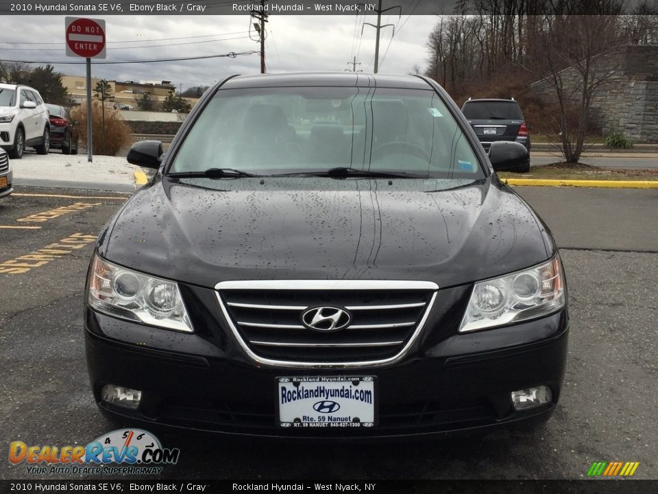 2010 Hyundai Sonata SE V6 Ebony Black / Gray Photo #2