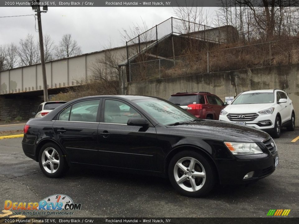 2010 Hyundai Sonata SE V6 Ebony Black / Gray Photo #3