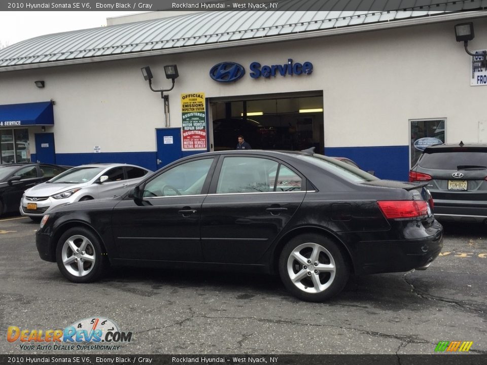 2010 Hyundai Sonata SE V6 Ebony Black / Gray Photo #6