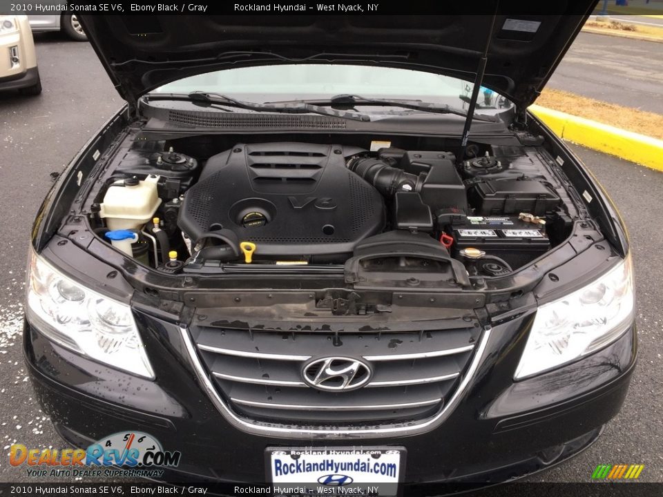 2010 Hyundai Sonata SE V6 Ebony Black / Gray Photo #28