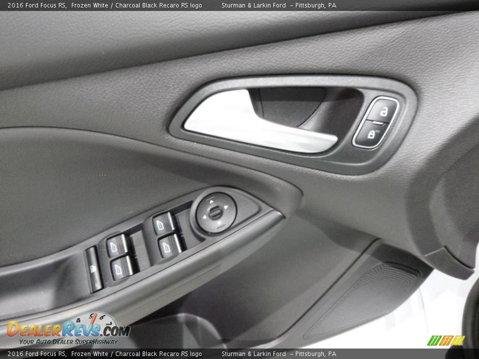 2016 Ford Focus RS Frozen White / Charcoal Black Recaro RS logo Photo #11