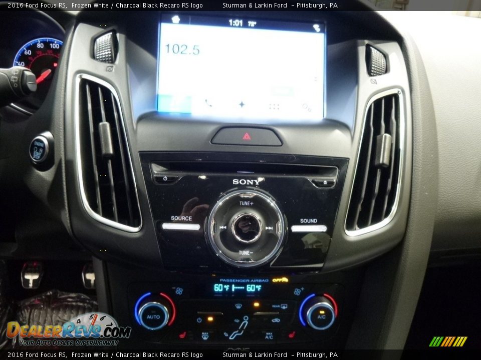 2016 Ford Focus RS Frozen White / Charcoal Black Recaro RS logo Photo #20