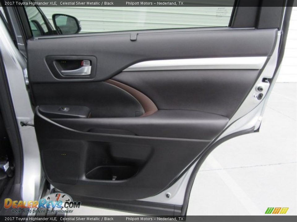 2017 Toyota Highlander XLE Celestial Silver Metallic / Black Photo #35