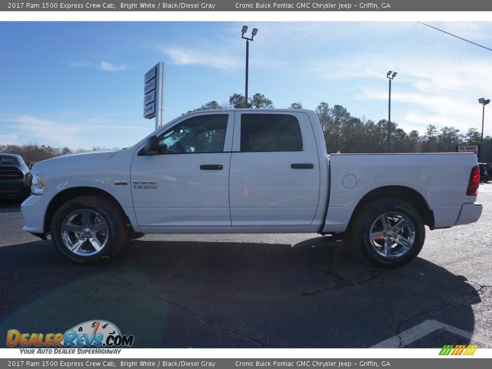2017 Ram 1500 Express Crew Cab Bright White / Black/Diesel Gray Photo #4