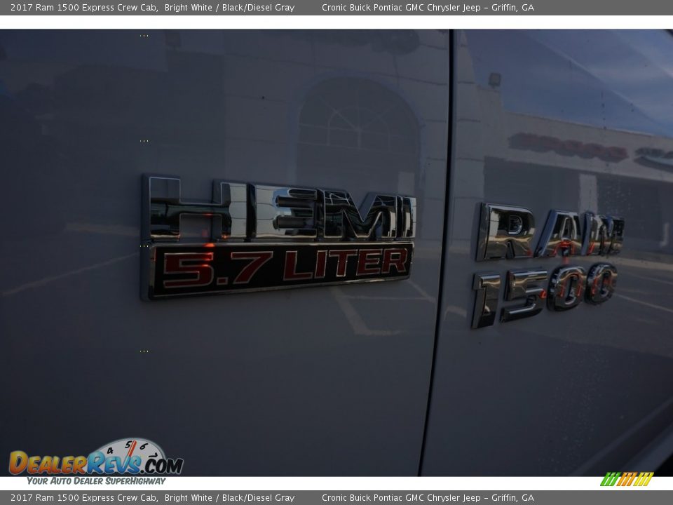 2017 Ram 1500 Express Crew Cab Bright White / Black/Diesel Gray Photo #12