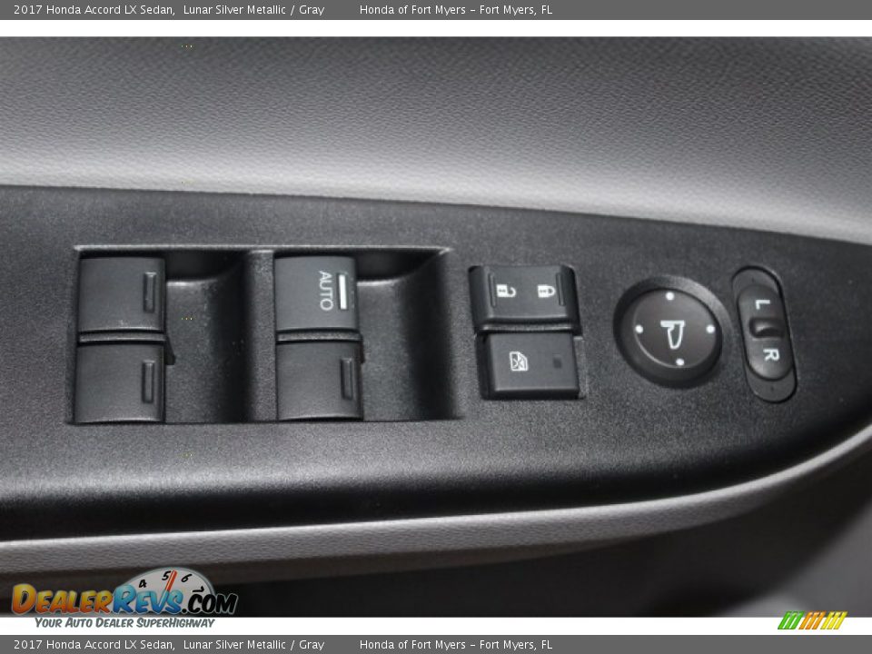 2017 Honda Accord LX Sedan Lunar Silver Metallic / Gray Photo #8