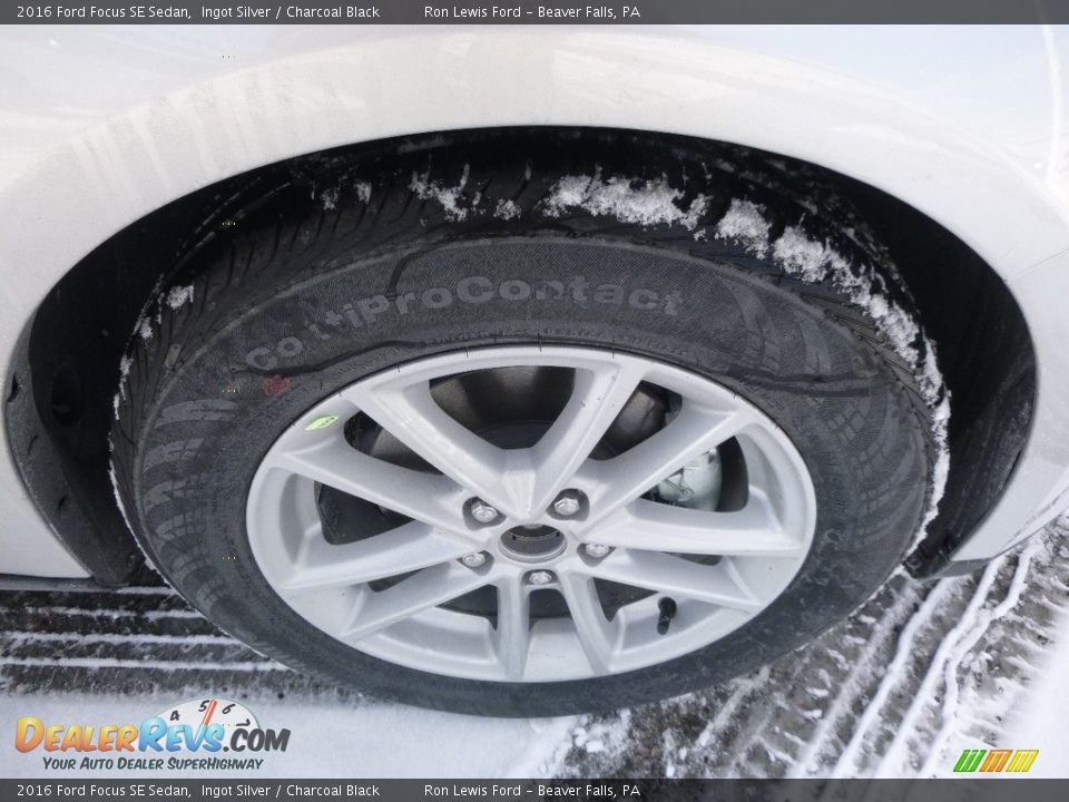 2016 Ford Focus SE Sedan Ingot Silver / Charcoal Black Photo #10