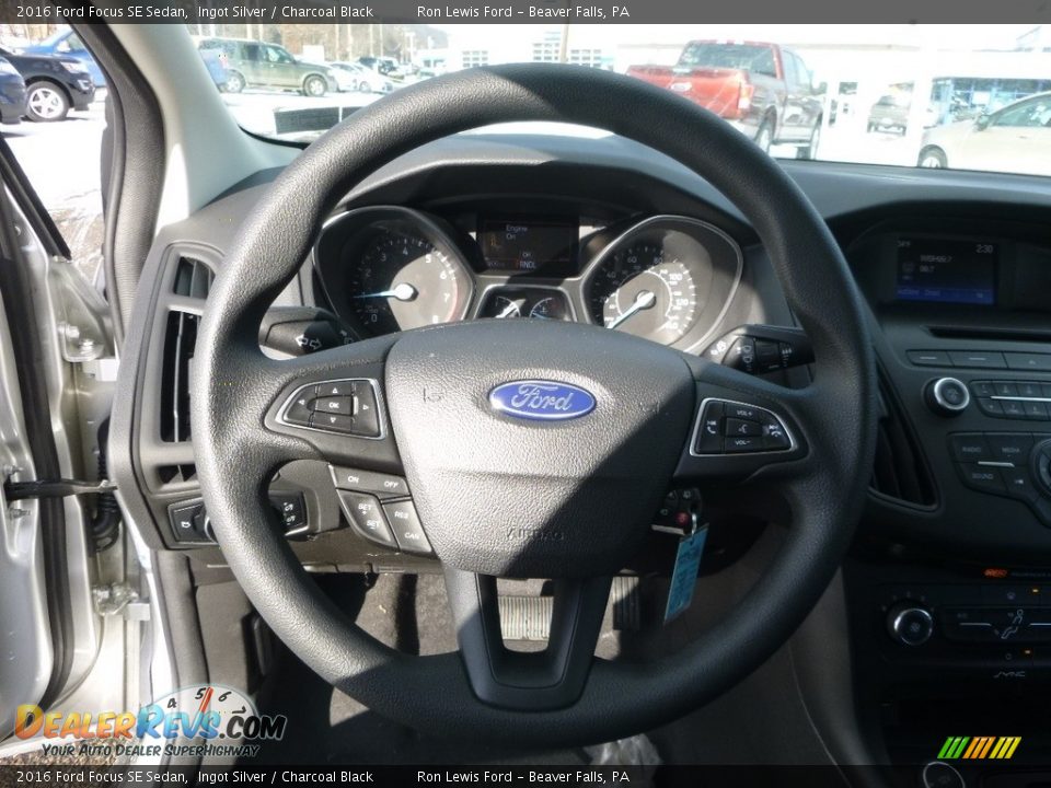 2016 Ford Focus SE Sedan Ingot Silver / Charcoal Black Photo #17