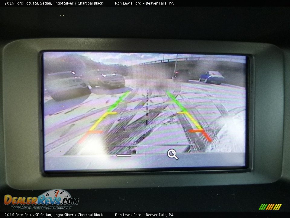 2016 Ford Focus SE Sedan Ingot Silver / Charcoal Black Photo #19