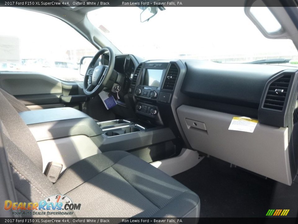 2017 Ford F150 XL SuperCrew 4x4 Oxford White / Black Photo #2