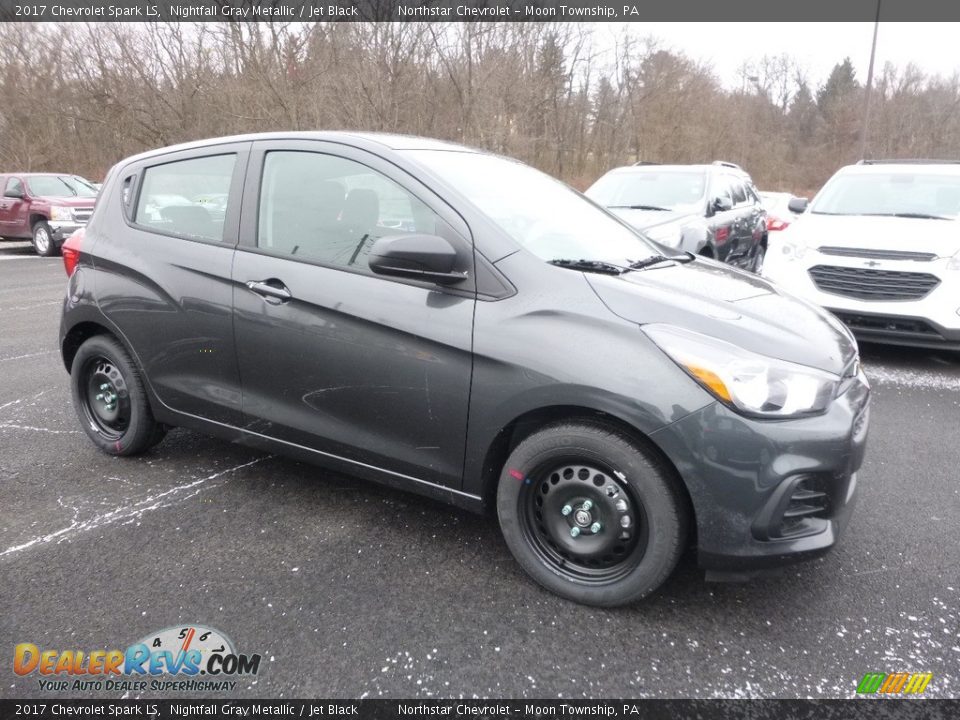 Front 3/4 View of 2017 Chevrolet Spark LS Photo #3
