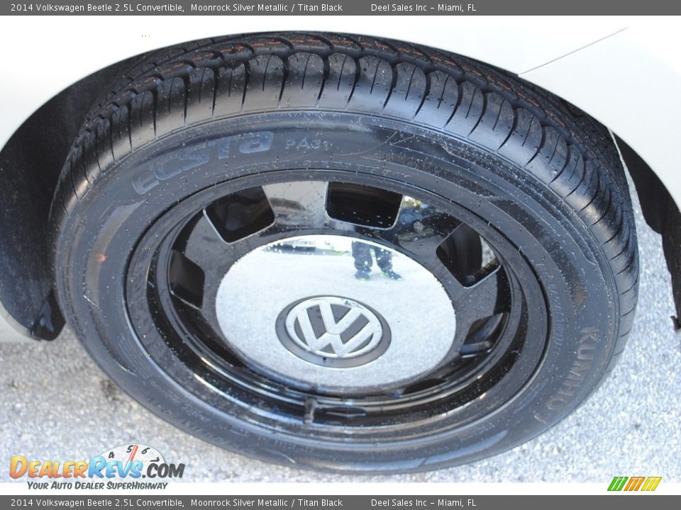2014 Volkswagen Beetle 2.5L Convertible Moonrock Silver Metallic / Titan Black Photo #10