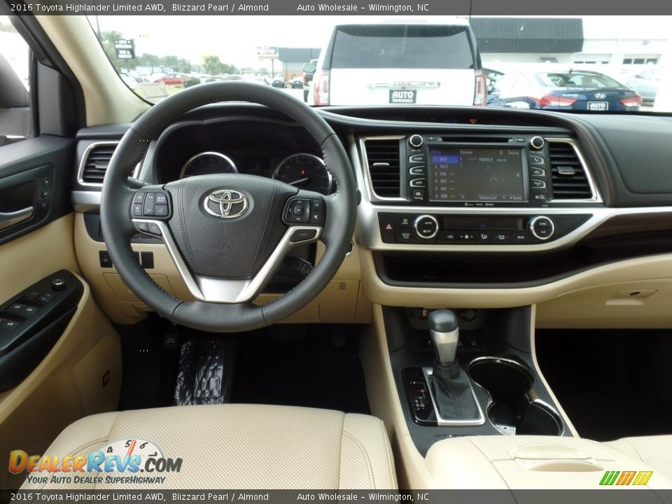 2016 Toyota Highlander Limited AWD Blizzard Pearl / Almond Photo #15