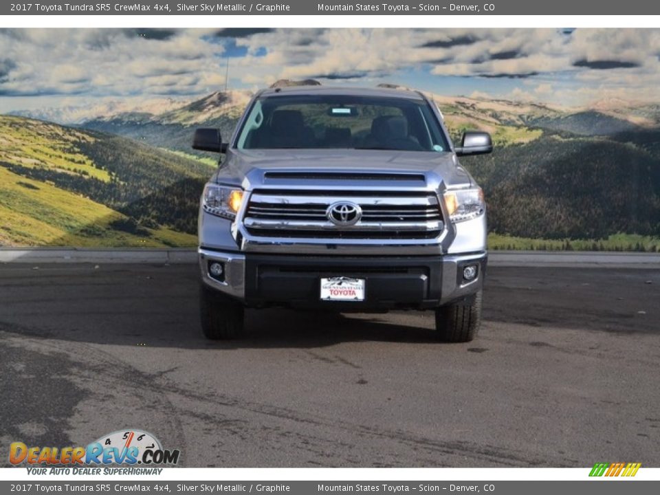2017 Toyota Tundra SR5 CrewMax 4x4 Silver Sky Metallic / Graphite Photo #2