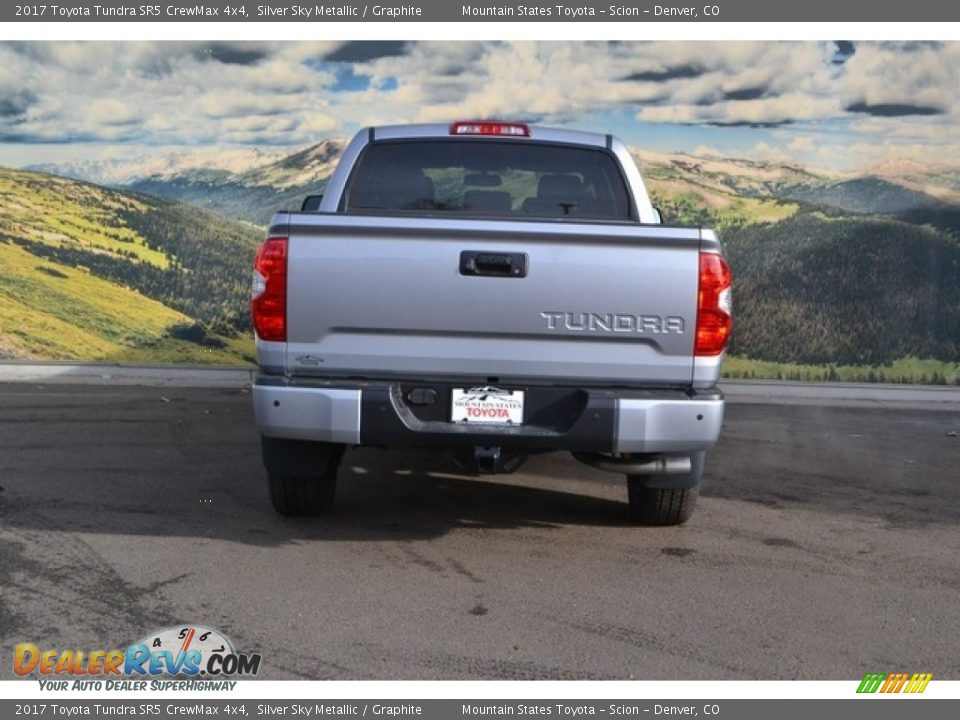 2017 Toyota Tundra SR5 CrewMax 4x4 Silver Sky Metallic / Graphite Photo #4