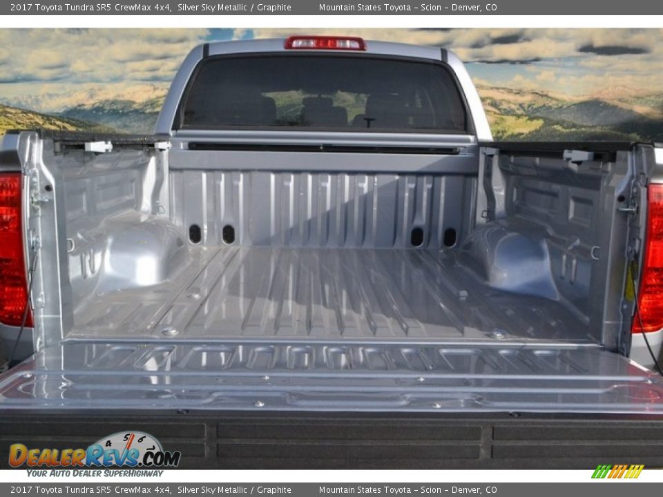 2017 Toyota Tundra SR5 CrewMax 4x4 Silver Sky Metallic / Graphite Photo #8