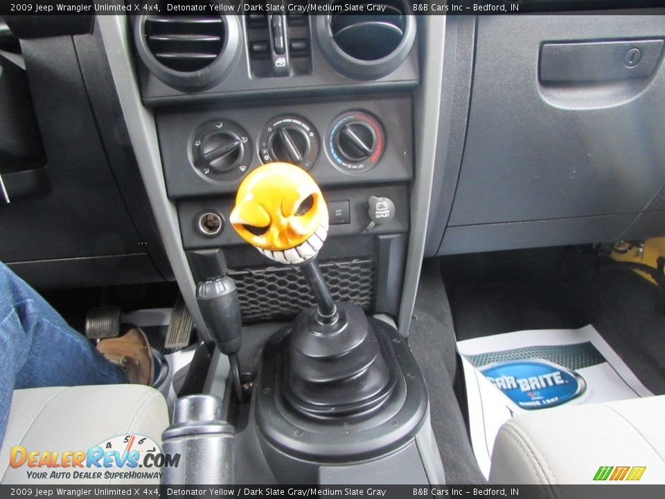 2009 Jeep Wrangler Unlimited X 4x4 Detonator Yellow / Dark Slate Gray/Medium Slate Gray Photo #24