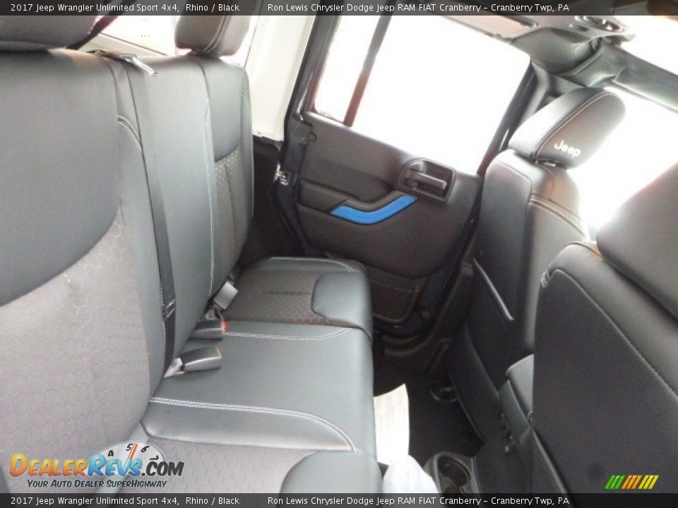 2017 Jeep Wrangler Unlimited Sport 4x4 Rhino / Black Photo #7