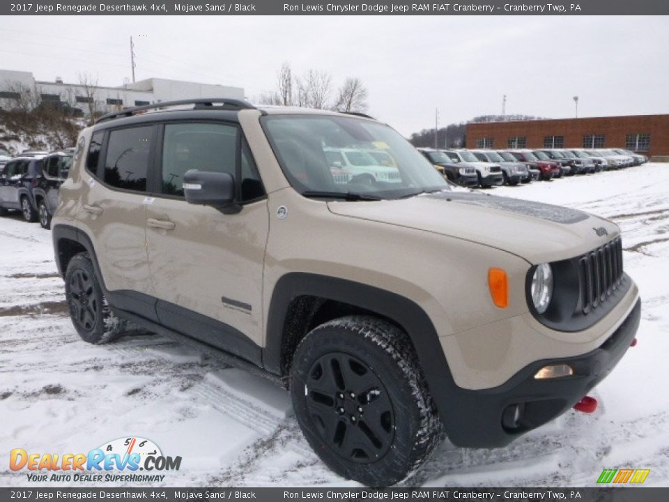 Front 3/4 View of 2017 Jeep Renegade Deserthawk 4x4 Photo #11