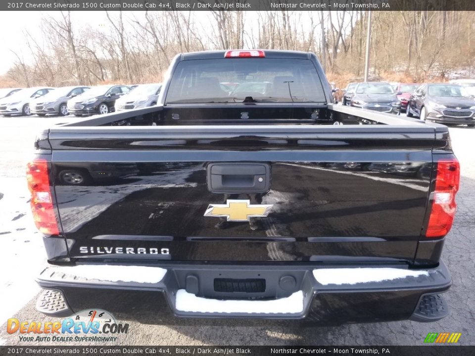 2017 Chevrolet Silverado 1500 Custom Double Cab 4x4 Black / Dark Ash/Jet Black Photo #7