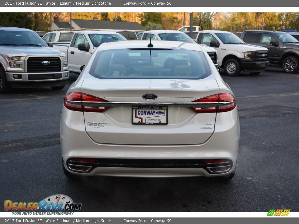 2017 Ford Fusion SE White Platinum / Medium Light Stone Photo #4
