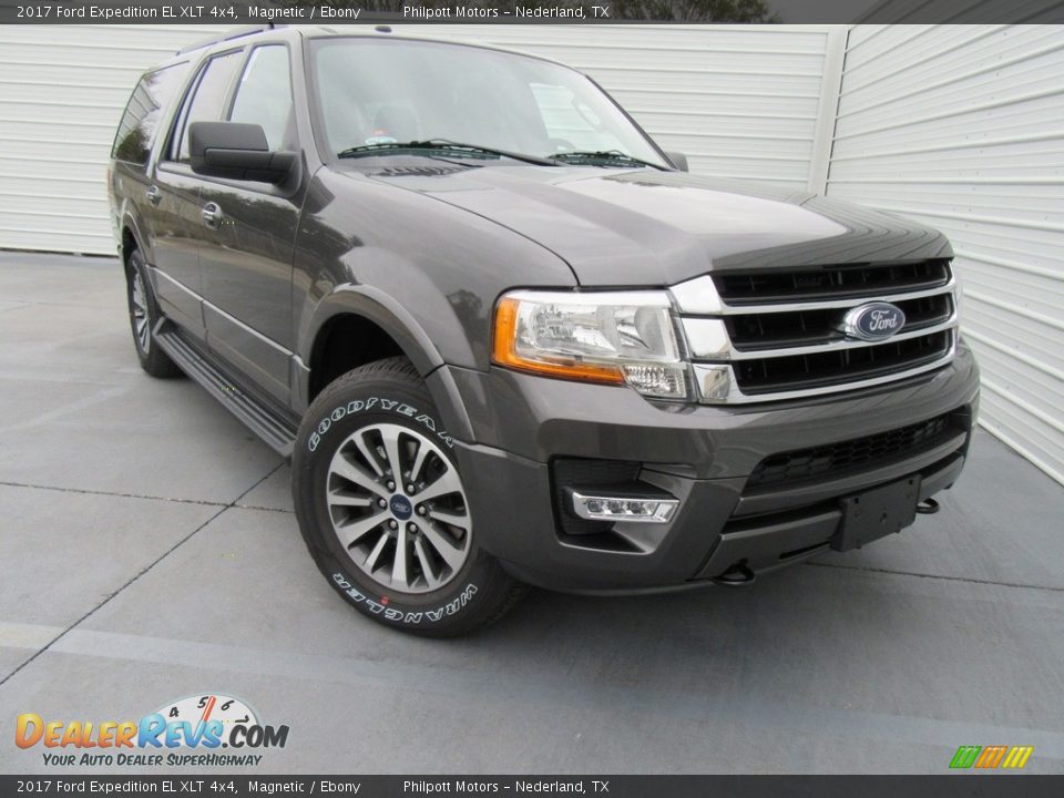 Front 3/4 View of 2017 Ford Expedition EL XLT 4x4 Photo #2