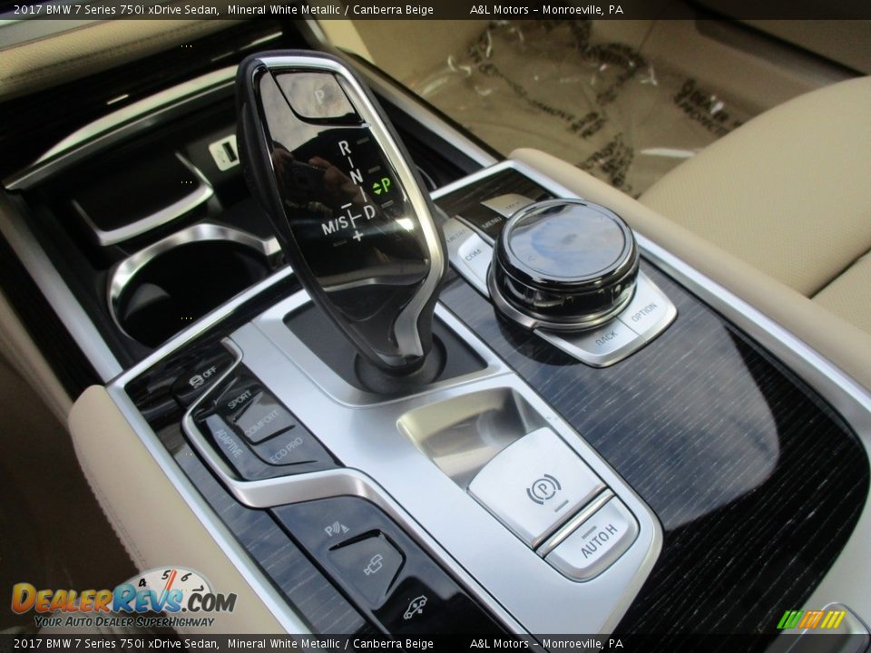 2017 BMW 7 Series 750i xDrive Sedan Mineral White Metallic / Canberra Beige Photo #16
