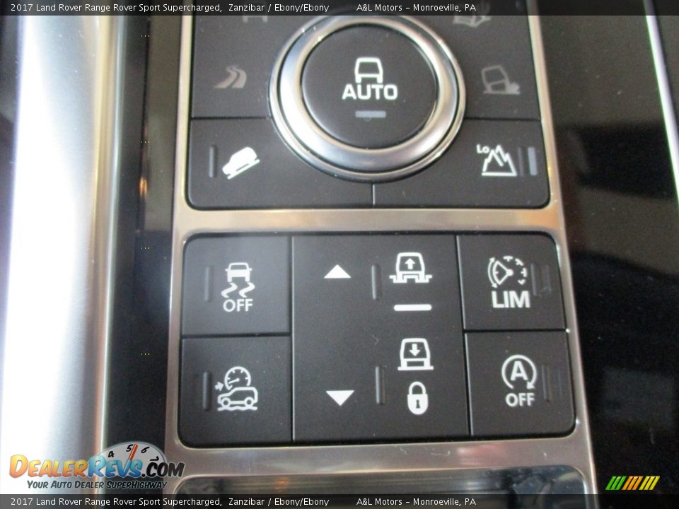 Controls of 2017 Land Rover Range Rover Sport Supercharged Photo #18