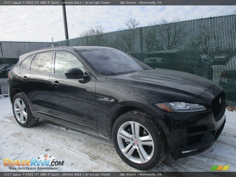 Front 3/4 View of 2017 Jaguar F-PACE 35t AWD R-Sport Photo #1