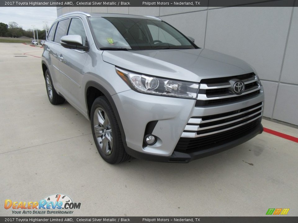 Front 3/4 View of 2017 Toyota Highlander Limited AWD Photo #2