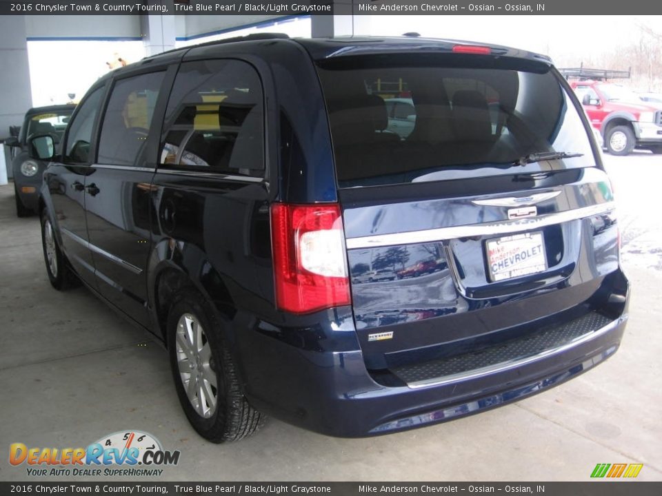 2016 Chrysler Town & Country Touring True Blue Pearl / Black/Light Graystone Photo #3