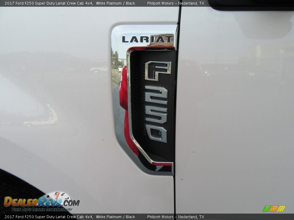 2017 Ford F250 Super Duty Lariat Crew Cab 4x4 White Platinum / Black Photo #14