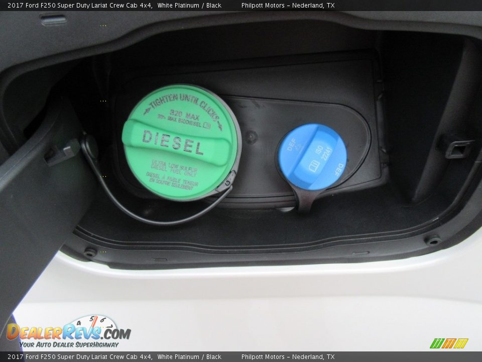 2017 Ford F250 Super Duty Lariat Crew Cab 4x4 White Platinum / Black Photo #16