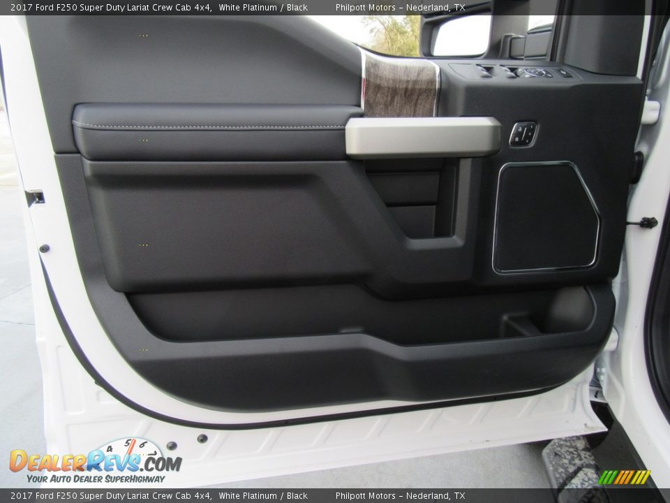2017 Ford F250 Super Duty Lariat Crew Cab 4x4 White Platinum / Black Photo #21