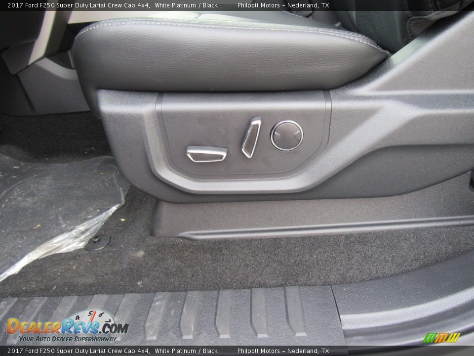 2017 Ford F250 Super Duty Lariat Crew Cab 4x4 White Platinum / Black Photo #24