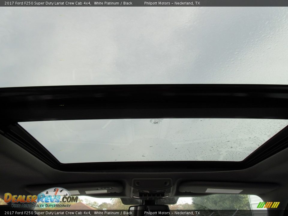 2017 Ford F250 Super Duty Lariat Crew Cab 4x4 White Platinum / Black Photo #25
