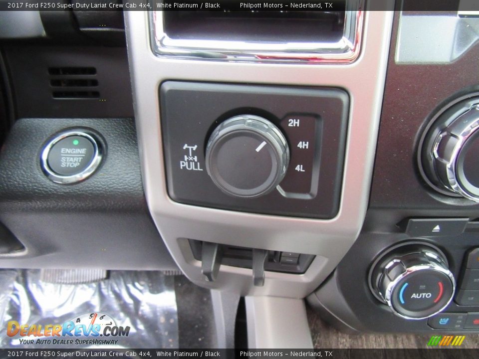 2017 Ford F250 Super Duty Lariat Crew Cab 4x4 White Platinum / Black Photo #31