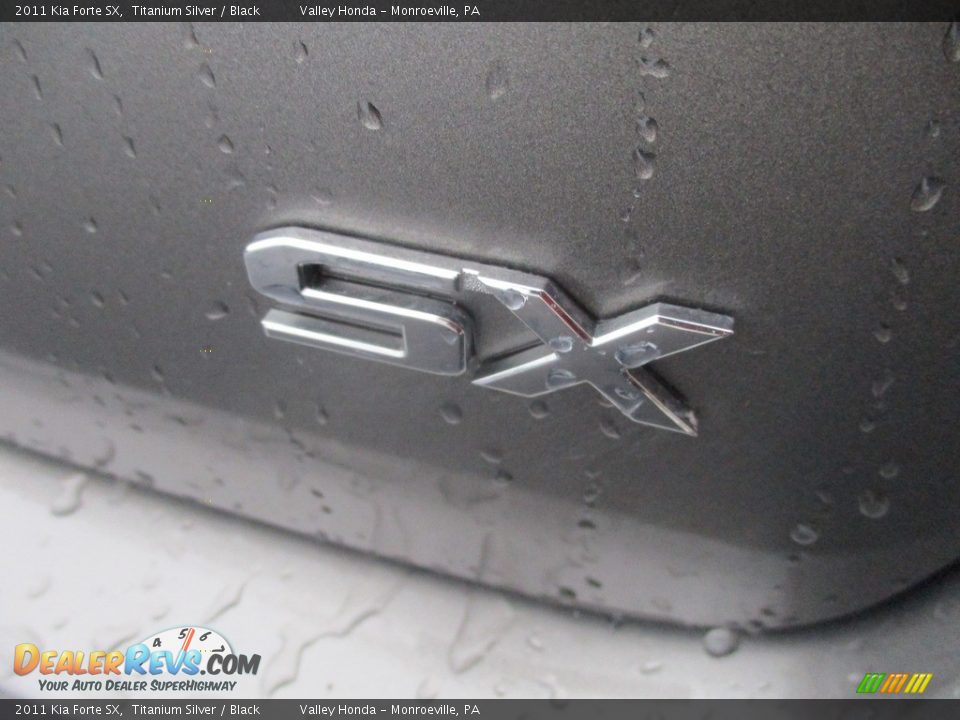 2011 Kia Forte SX Titanium Silver / Black Photo #7